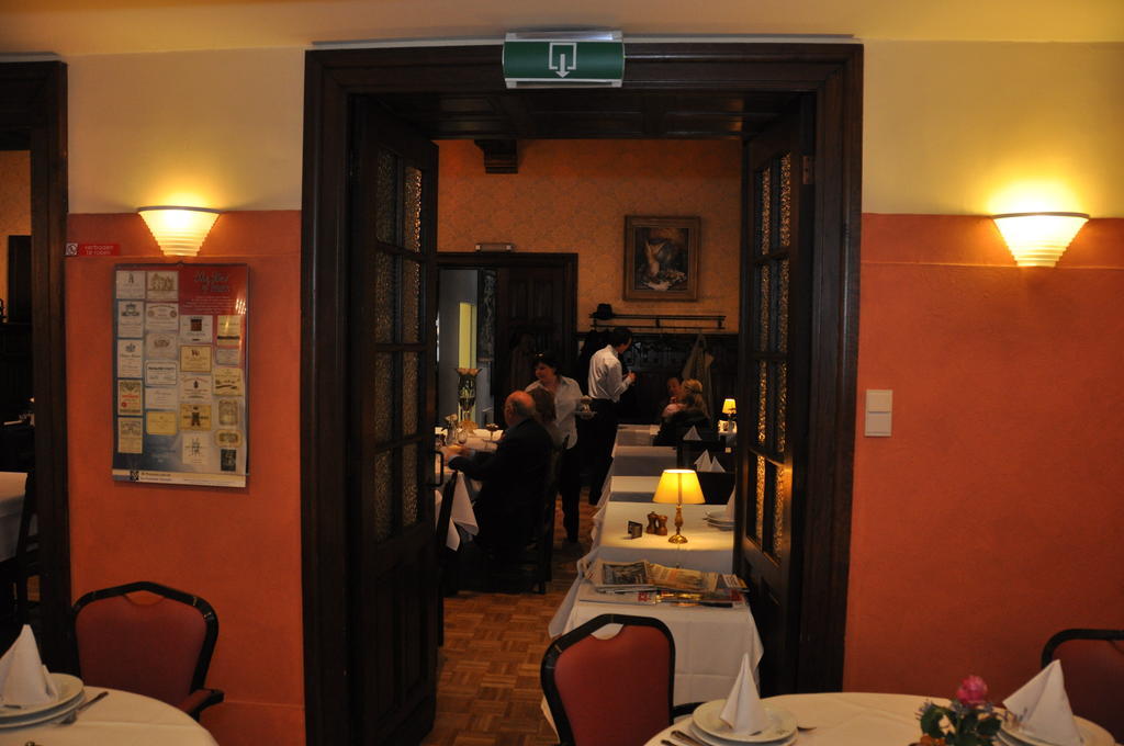 Hotel De Zalm Oudenaarde Luaran gambar